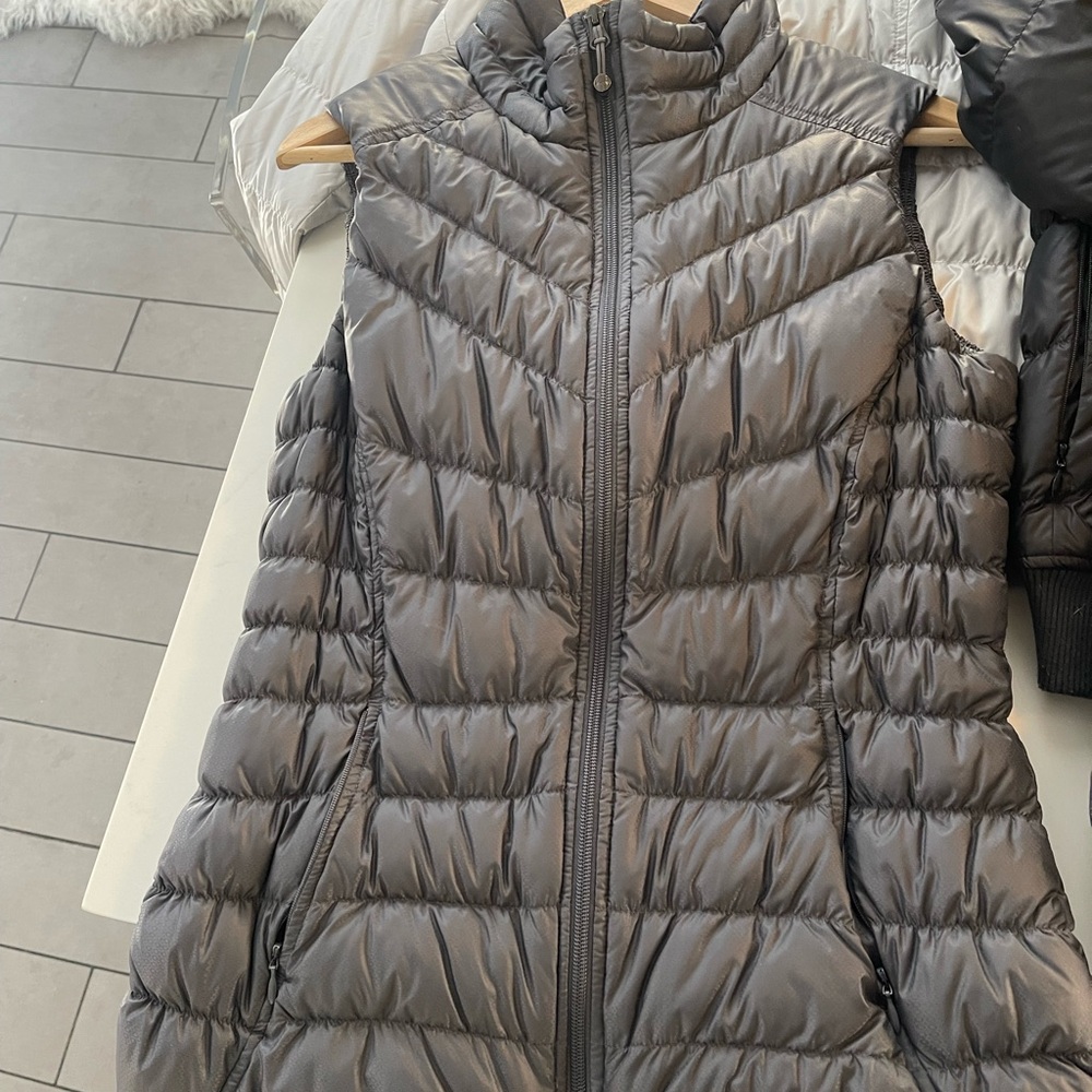 Athleta Bundle of five Women's Jackets -Black, Blue, Gray, Silver Size:M 
EUC - Picture 5 of 13